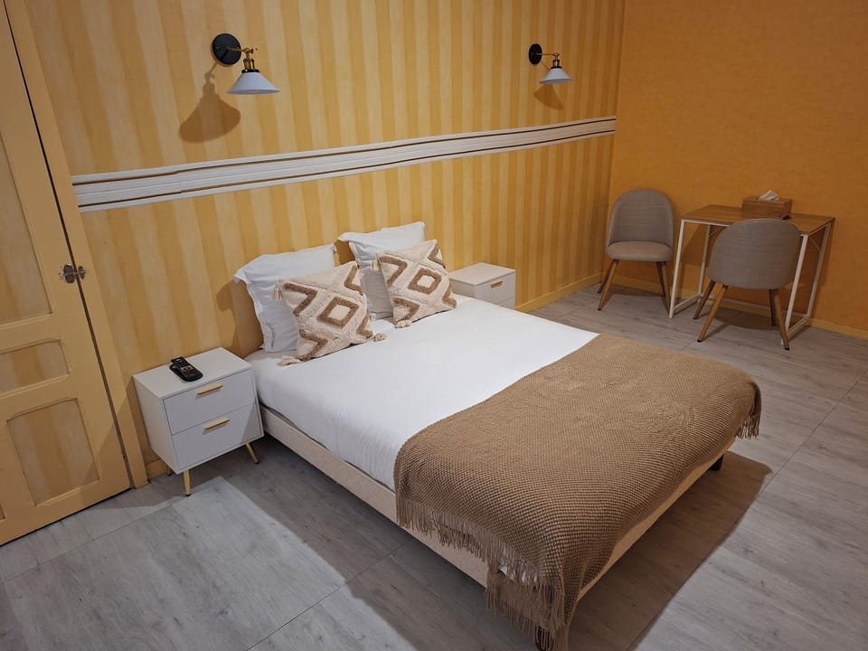 Soundproofing, iron/ironing board, free cribs/infant beds, free WiFi