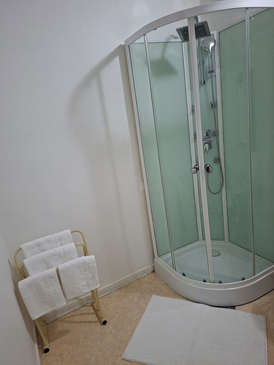 Soundproofing, iron/ironing board, free cribs/infant beds, free WiFi