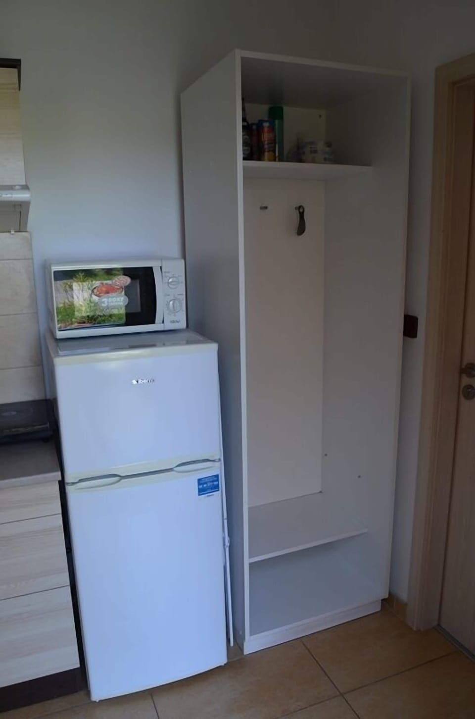 Double Room, Terrace | Shared kitchen | Stovetop, electric kettle, cookware/dishes/utensils