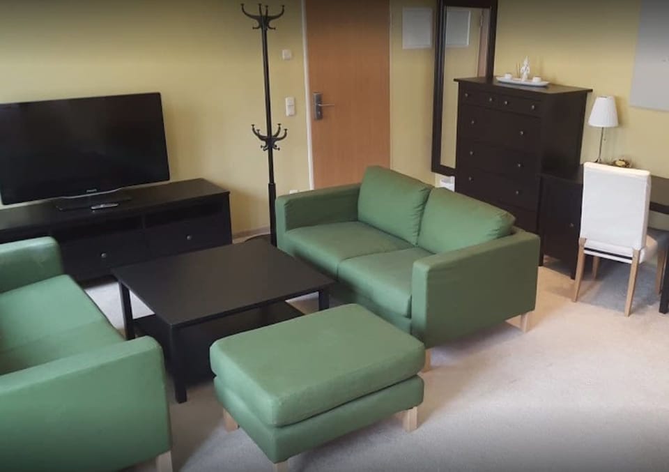 Suite | In-room safe, desk, soundproofing, cribs/infant beds