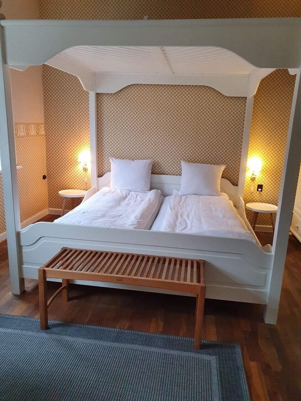 Premium Double Room | Soundproofing, iron/ironing board, cribs/infant beds, rollaway beds