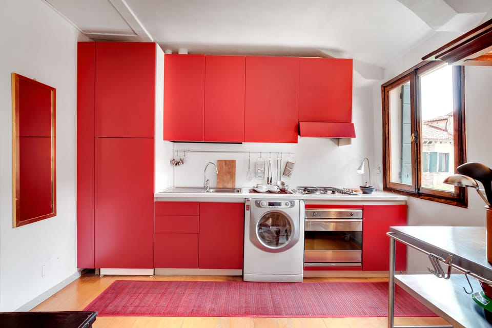 Apartment | Private kitchen | Fridge, oven, stovetop, coffee/tea maker