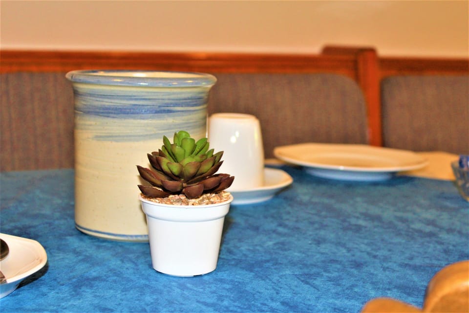 Buffet breakfast on weekdays (EUR 10 per person)