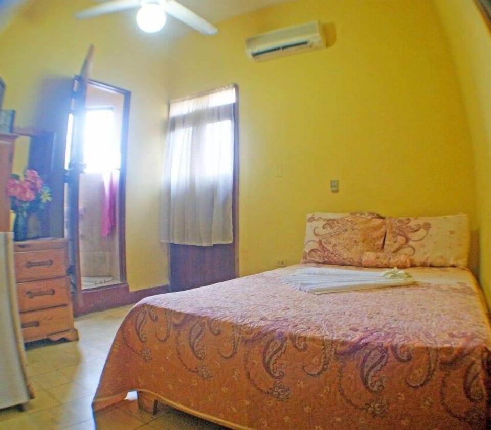 1 bedroom, in-room safe, desk, free WiFi