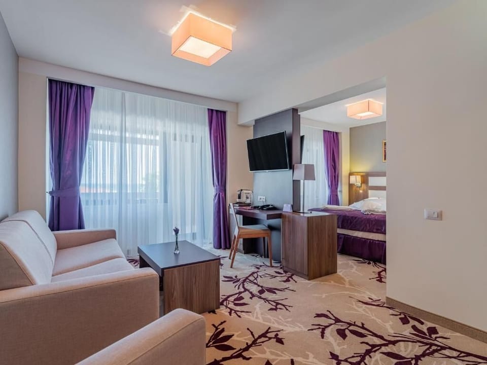 Superior Suite, Sea View, Sea Facing | 1 bedroom, minibar, in-room safe, desk