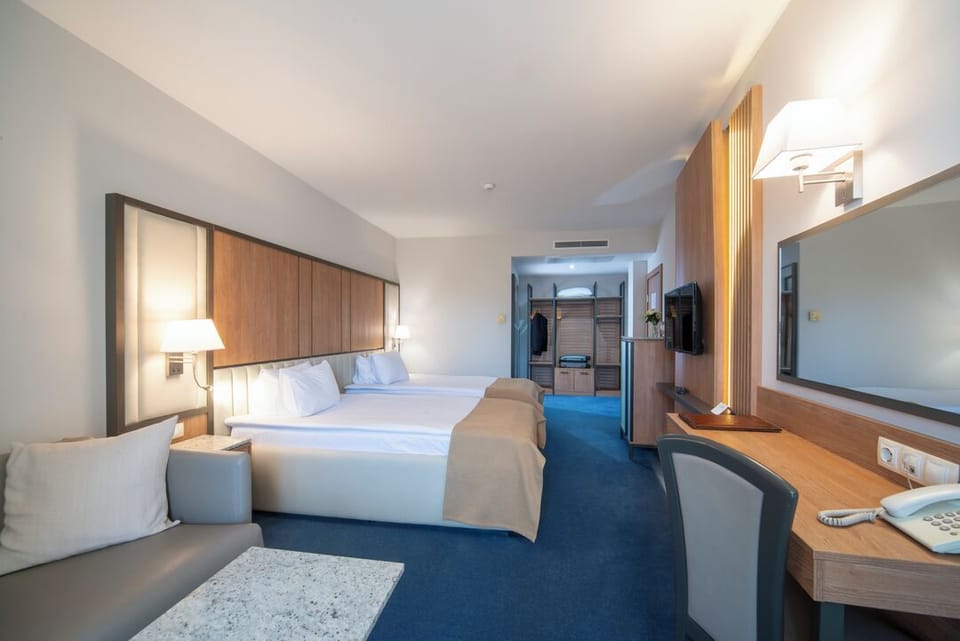 In-room safe, desk, laptop workspace, soundproofing