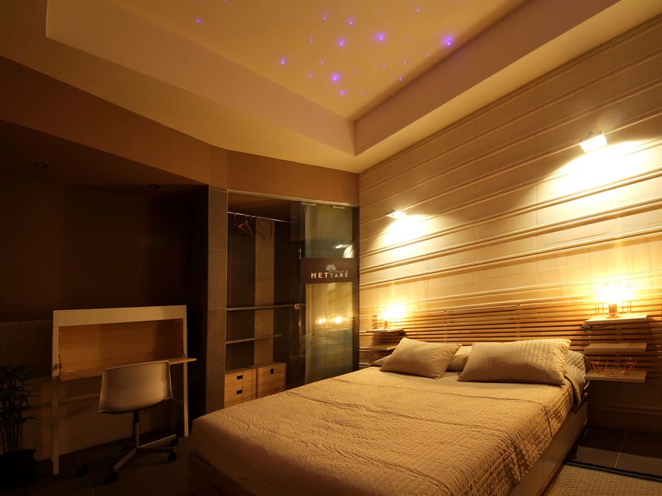 Deluxe Double Room | WiFi (free), bed sheets