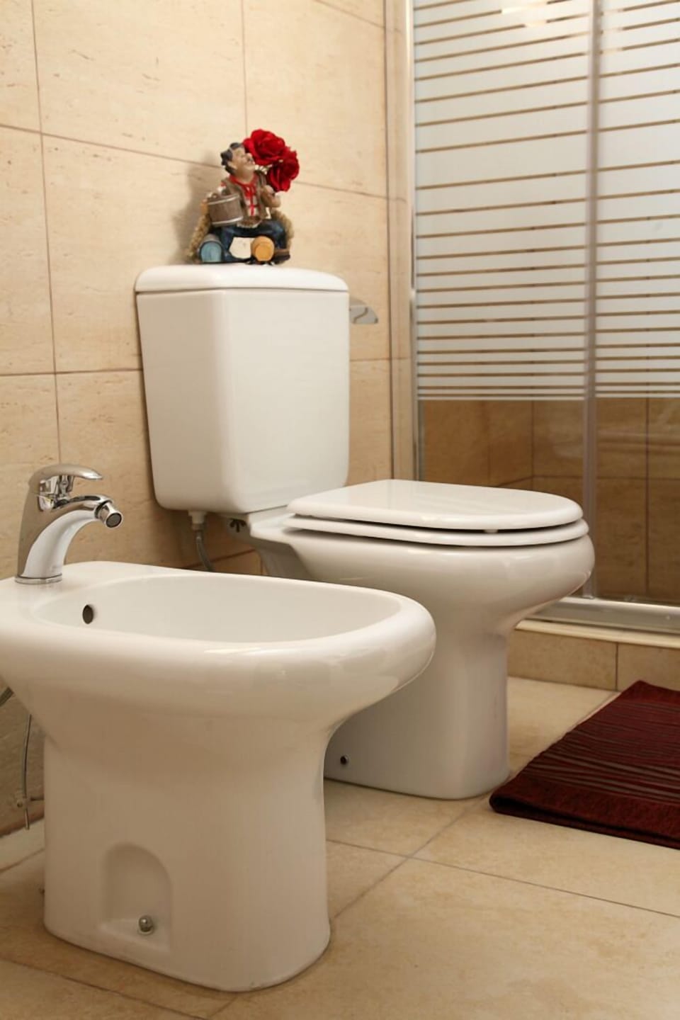 Rainfall showerhead, designer toiletries, hair dryer, bathrobes