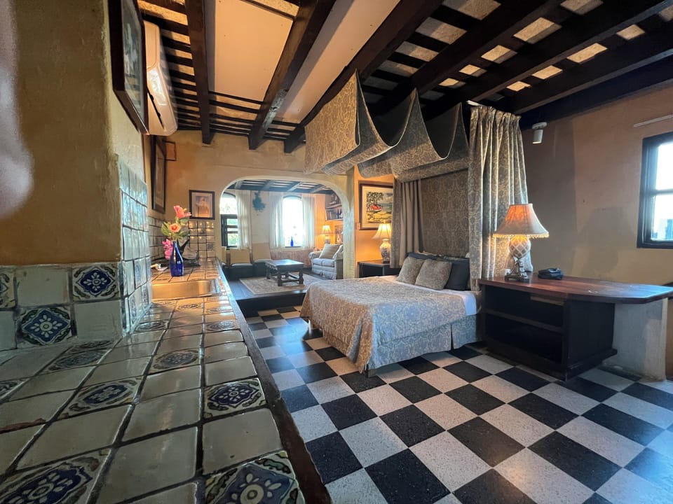 Superior Suite | Tempur-Pedic beds, individually decorated, individually furnished, desk