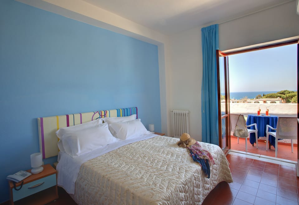 In-room safe, desk, free WiFi, bed sheets