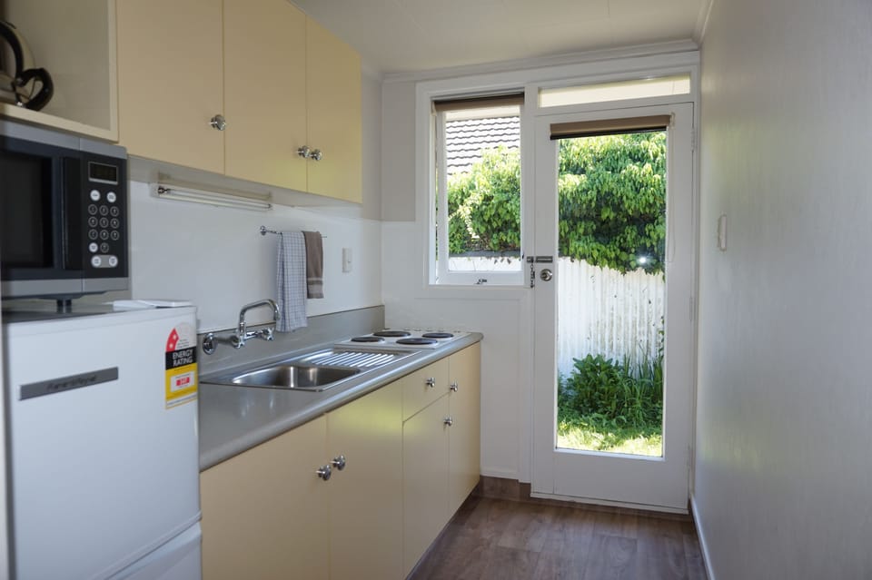 Two Bedroom Family Suite - Prepaid | Private kitchenette | Coffee/tea maker, fridge, electric kettle
