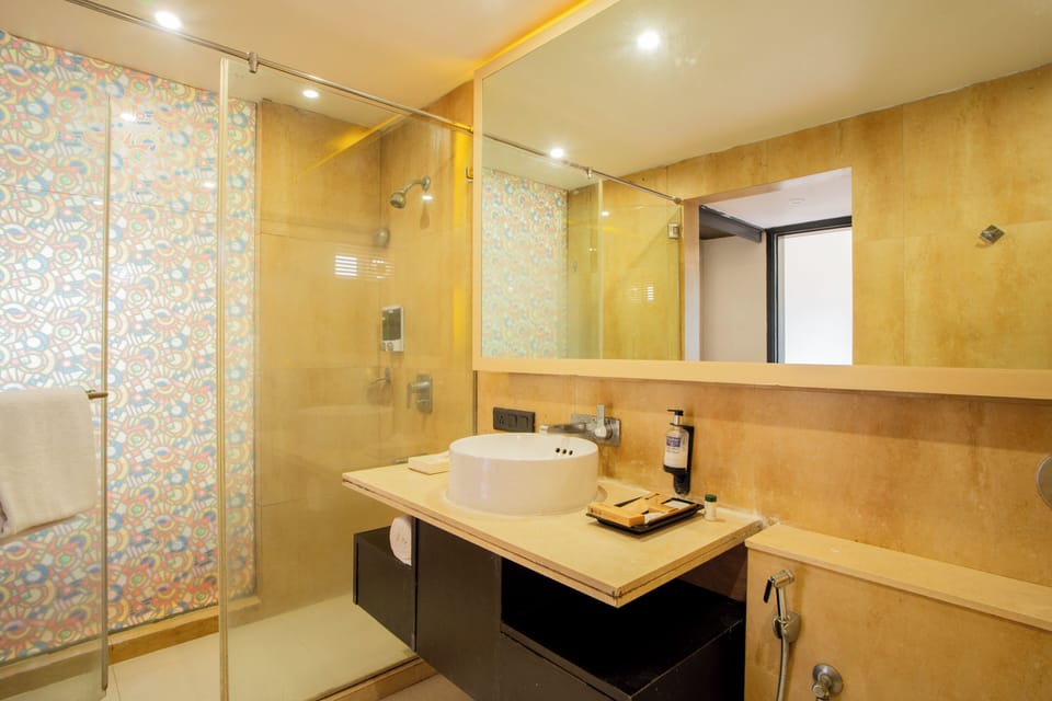 Shower, free toiletries, hair dryer, towels