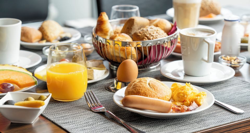 Daily buffet breakfast for a fee