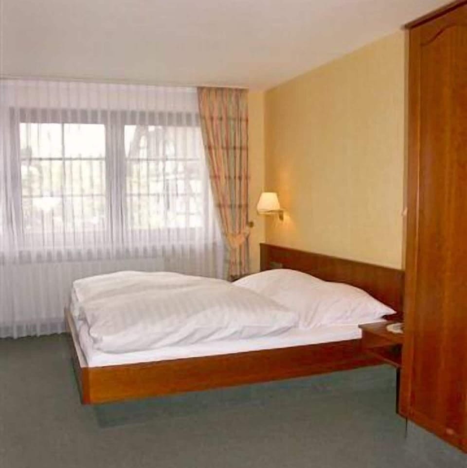 Single Room | Free WiFi, bed sheets