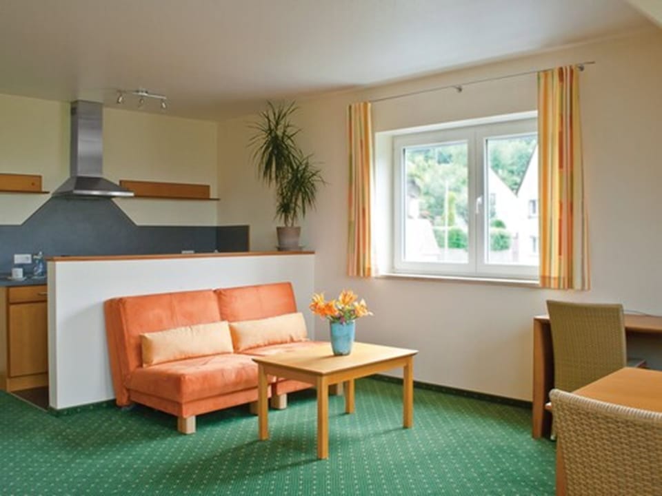 Double Room | Living room | 47-inch flat-screen TV with cable channels, TV