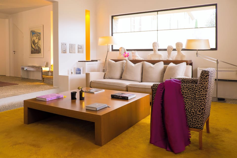House | Living area | Flat-screen TV