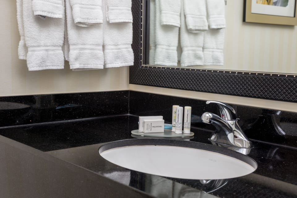 Bathroom sink