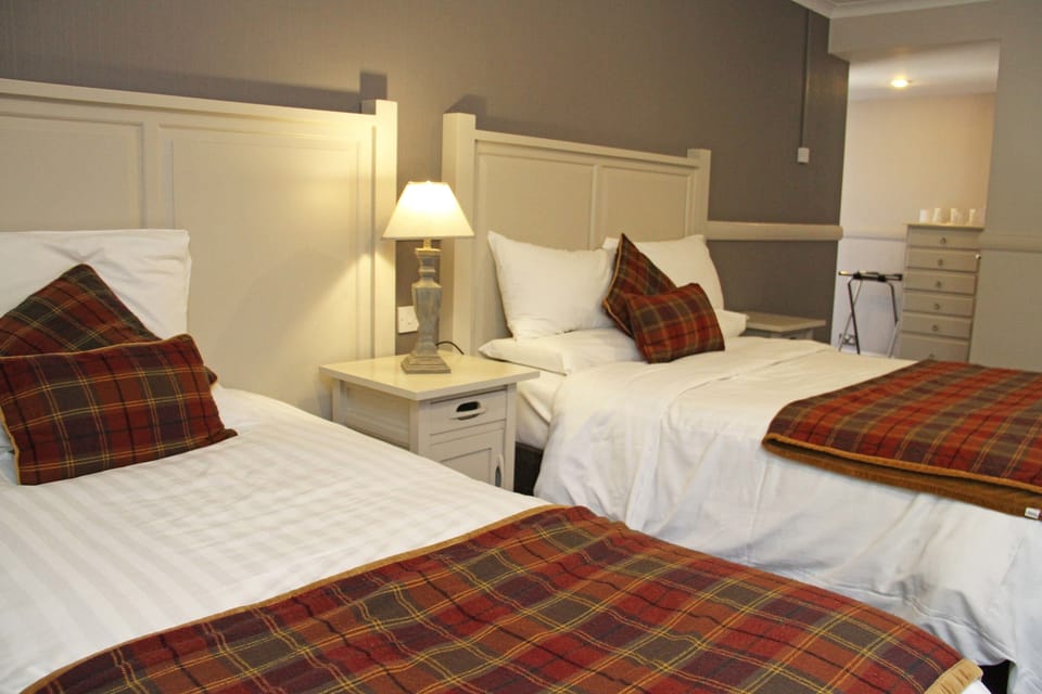 Family Room | Desk, iron/ironing board, free WiFi, bed sheets