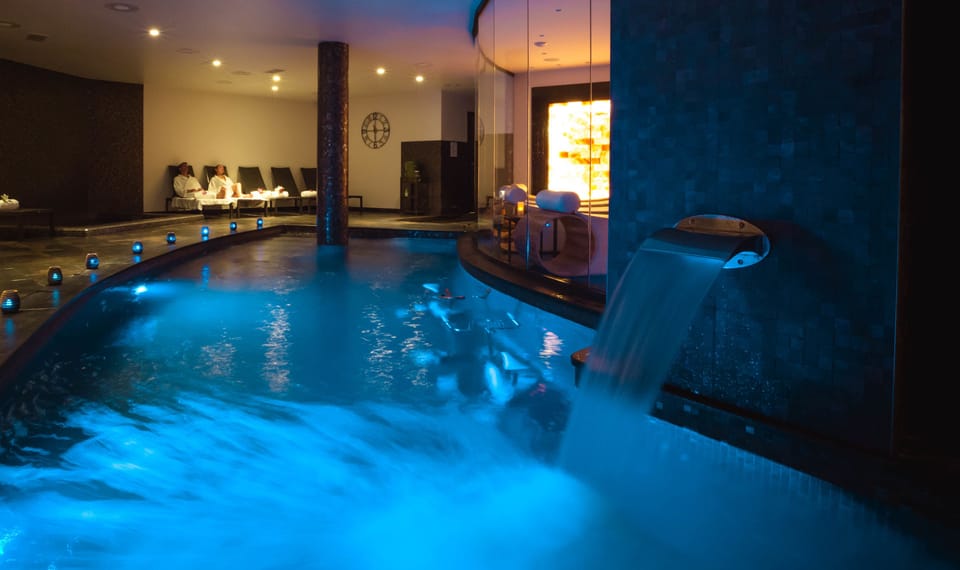 Couples treatment rooms, sauna, hot tub, steam room, Turkish bath