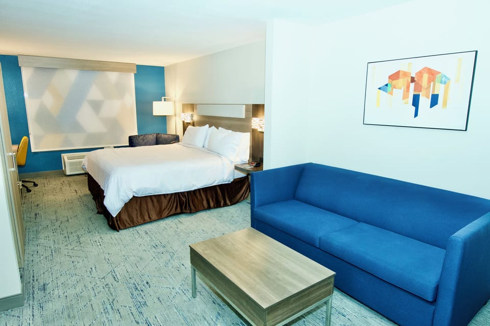 In-room safe, iron/ironing board, free WiFi, bed sheets