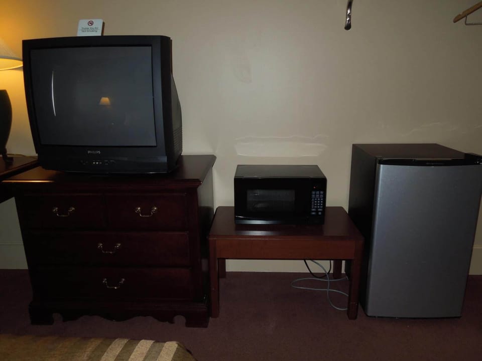 In-room safe, desk, WiFi (free), alarm clocks