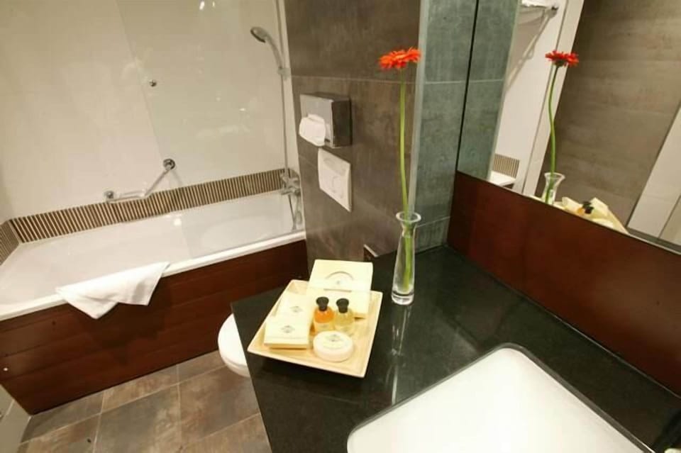 Club Room, Terrace | In-room safe, desk, soundproofing, free WiFi
