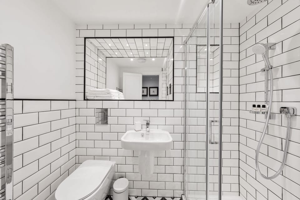 Shower, free toiletries, hair dryer, towels