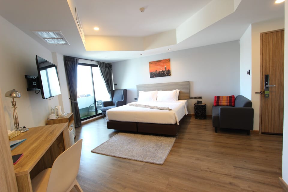 Super Deluxe | Minibar, desk, laptop workspace, free WiFi