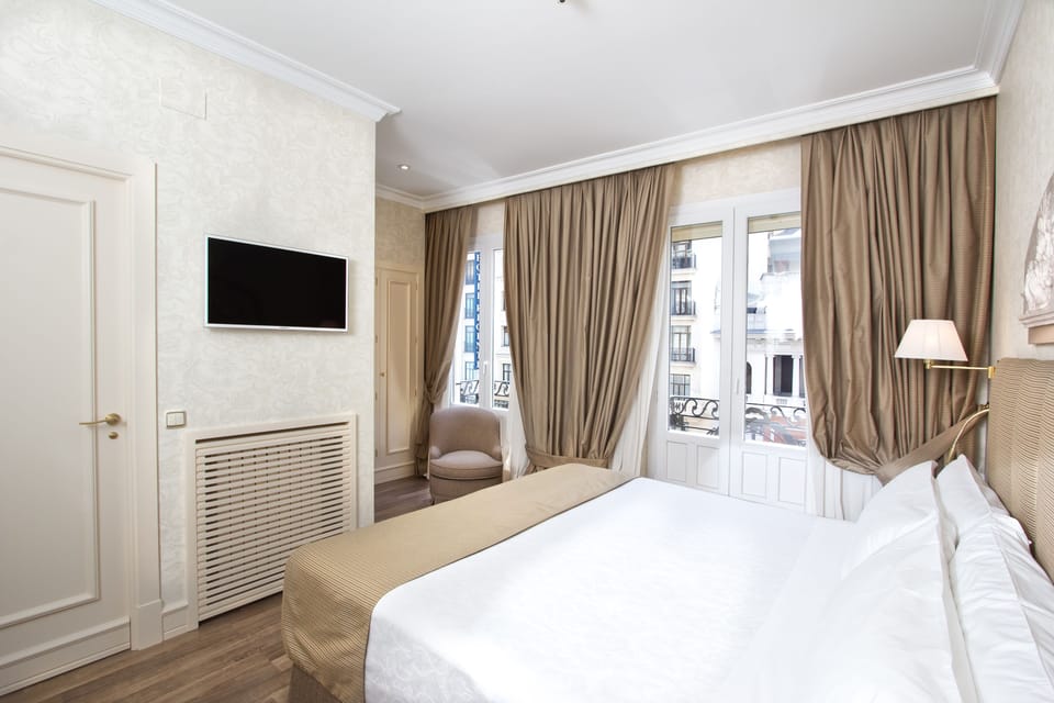Superior Room | Premium bedding, minibar, in-room safe, desk