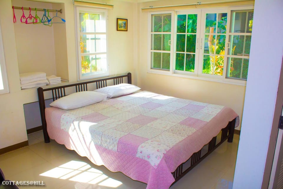 Rollaway beds, free WiFi