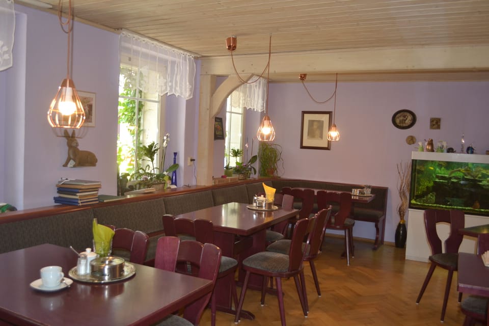 Daily cooked-to-order breakfast for a fee