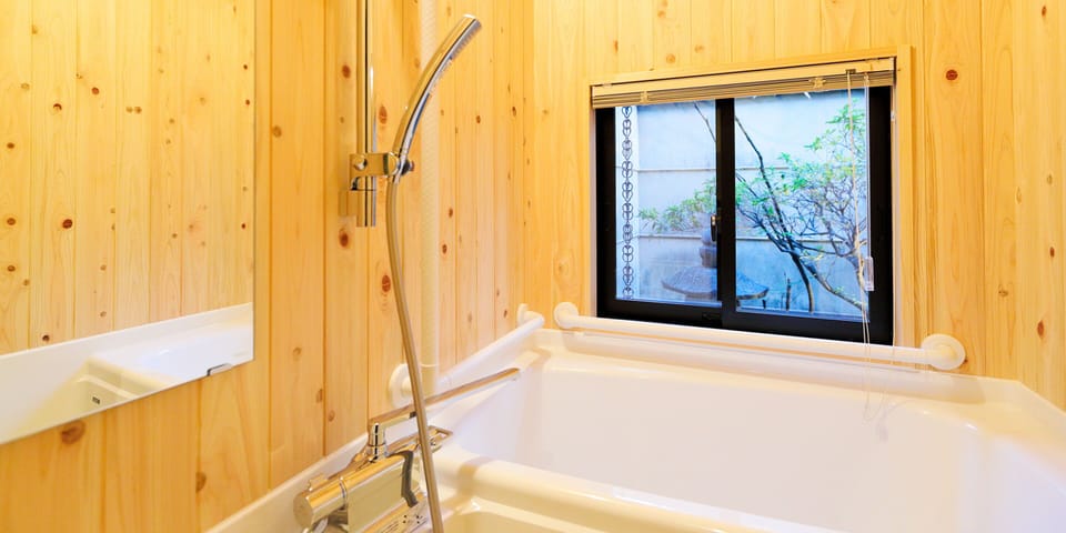 Twin Room, Garden View | Deep soaking bathtub