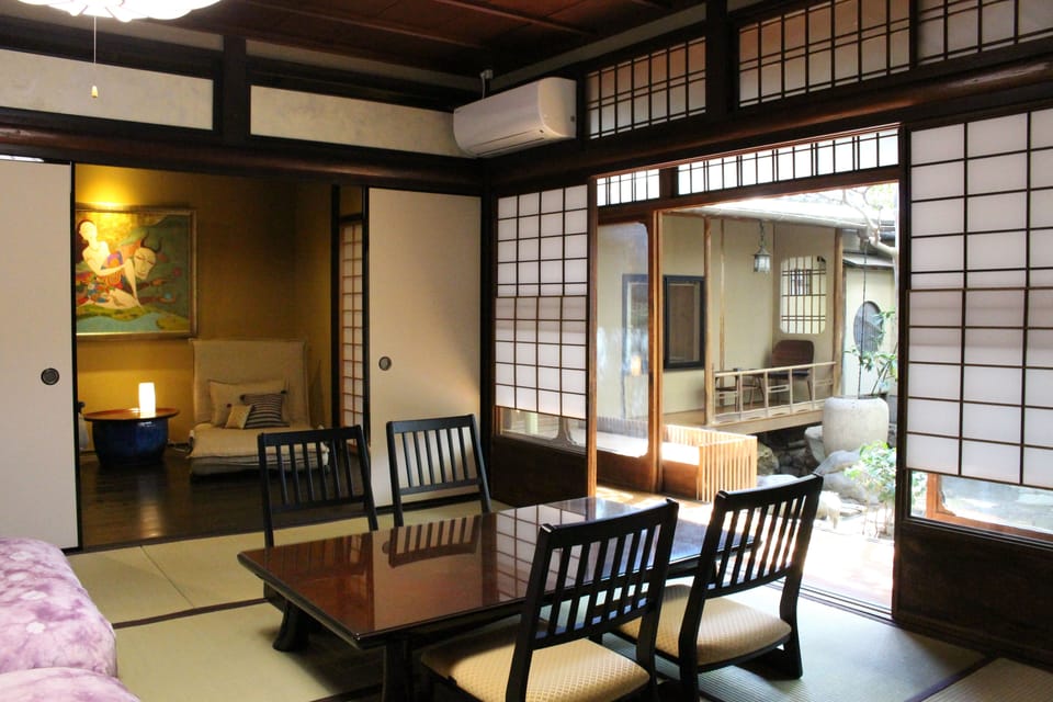 Japanese Style Quadruple Room | Living room