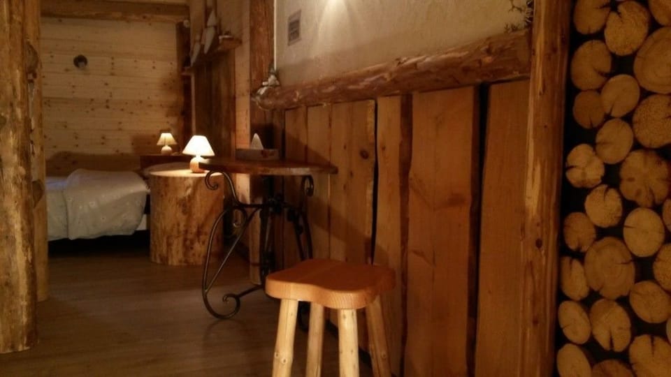 Deluxe Chalet, 4 Bedrooms | Room amenity