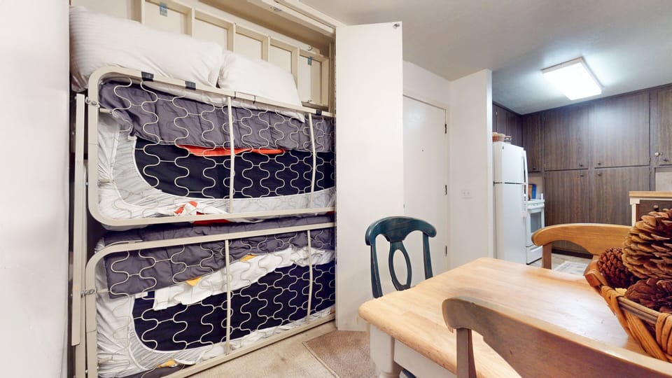 Condo, 1 Bedroom | Interior