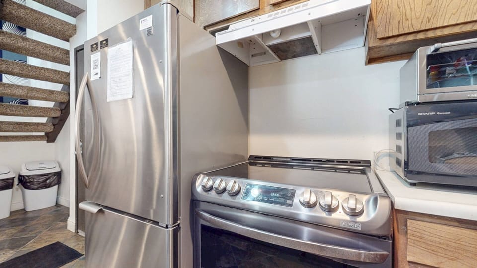 Condo, 2 Bedrooms | Private kitchen | Coffee/tea maker, toaster