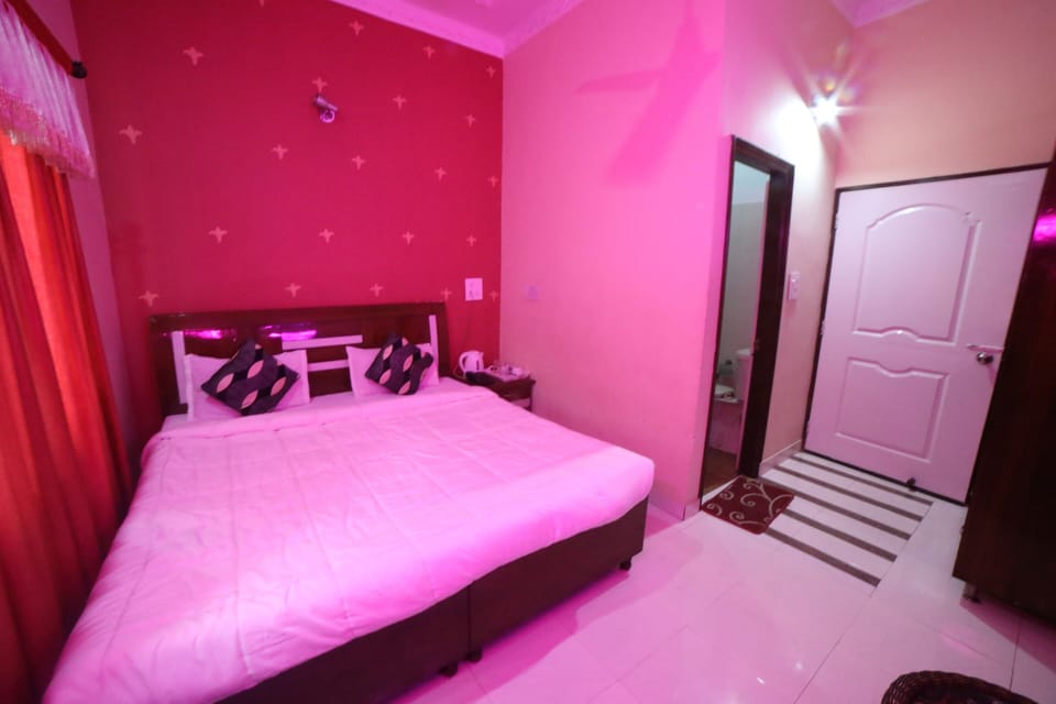 Deluxe Room | 2 bedrooms, premium bedding, desk, iron/ironing board