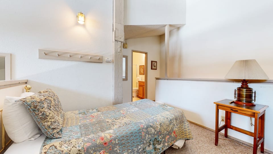 Condo, 2 Bedrooms | 1 bedroom, WiFi (free)