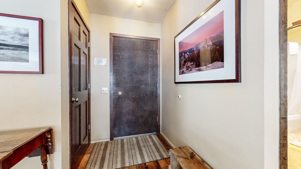 Condo, 1 Bedroom | Interior