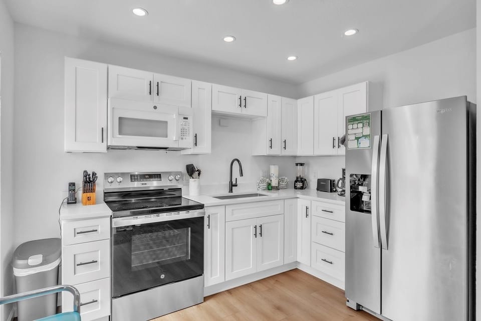 Villa, 2 Bedrooms | Private kitchen | Coffee/tea maker, fridge, microwave, dishwasher