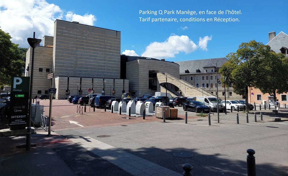 Self parking (EUR 14 per day)