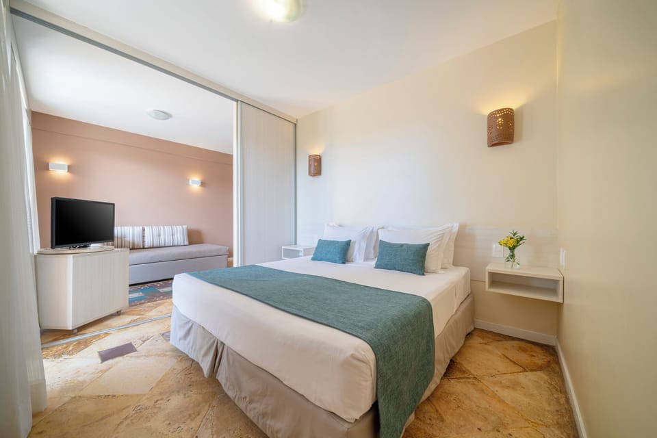 Junior Suite | Minibar, in-room safe, desk, free WiFi