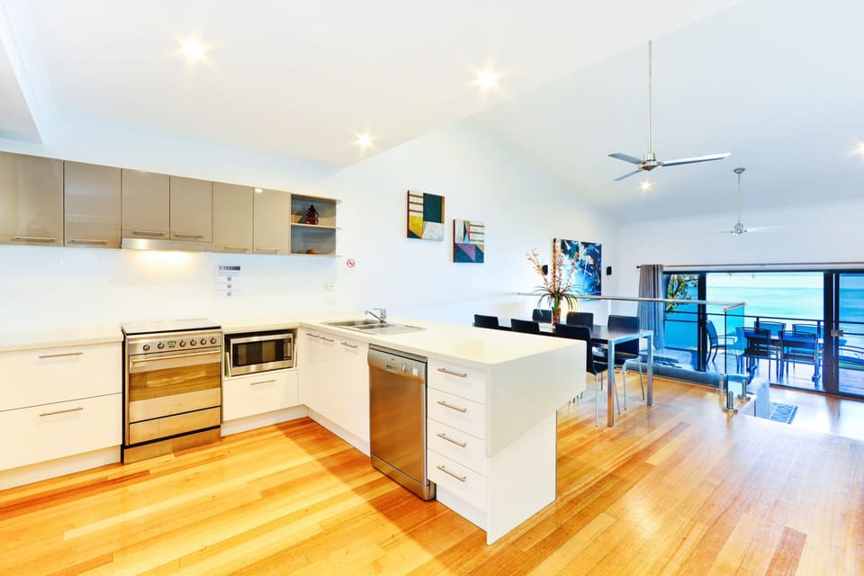 Apartment, 2 Bedrooms (2K, 1 Air Bed or 1K, 2KS, 1 Air Bed) | Private kitchen | Full-size fridge, microwave, oven, stovetop