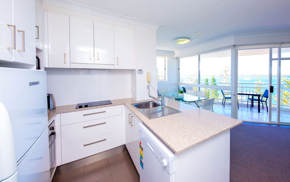 2 Bedroom Spa Waterfront Deluxe | Private kitchen | Fridge, microwave, stovetop, dishwasher
