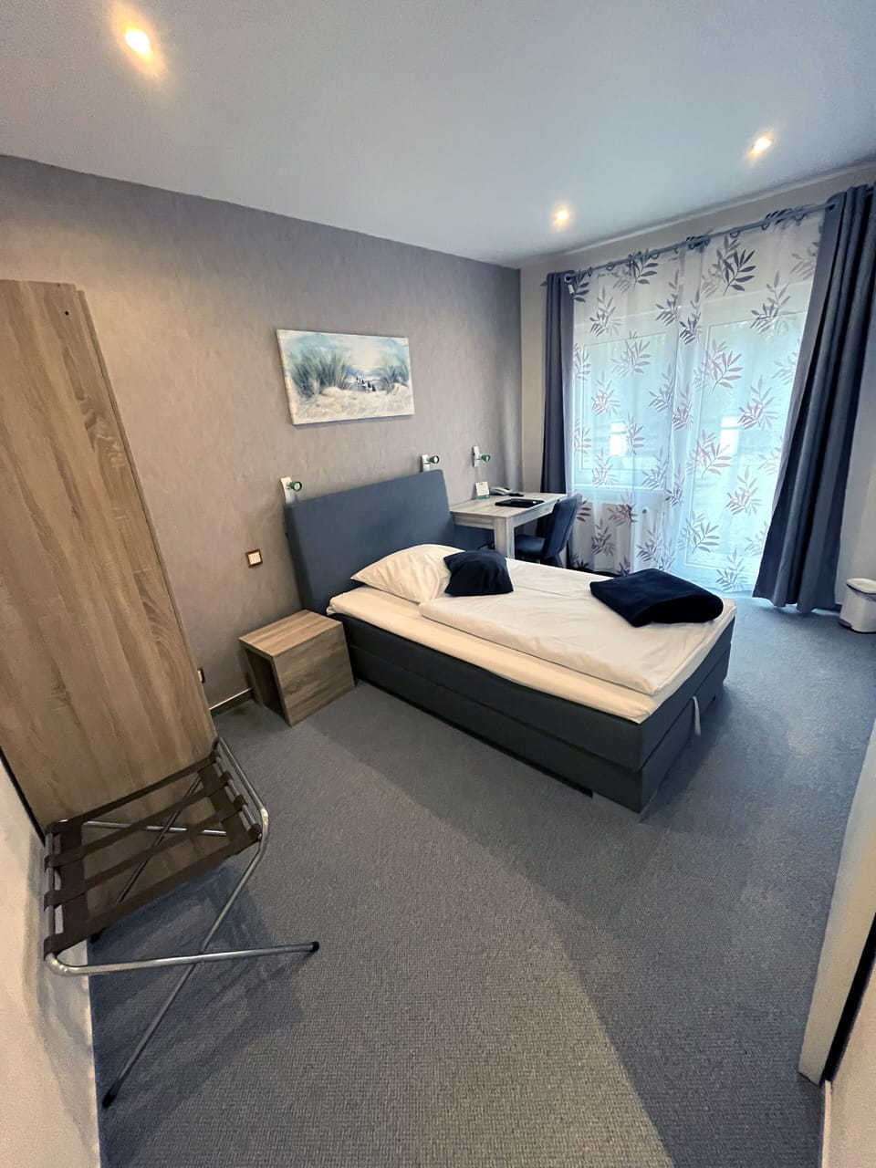 Single Room | In-room safe, desk, iron/ironing board, cribs/infant beds