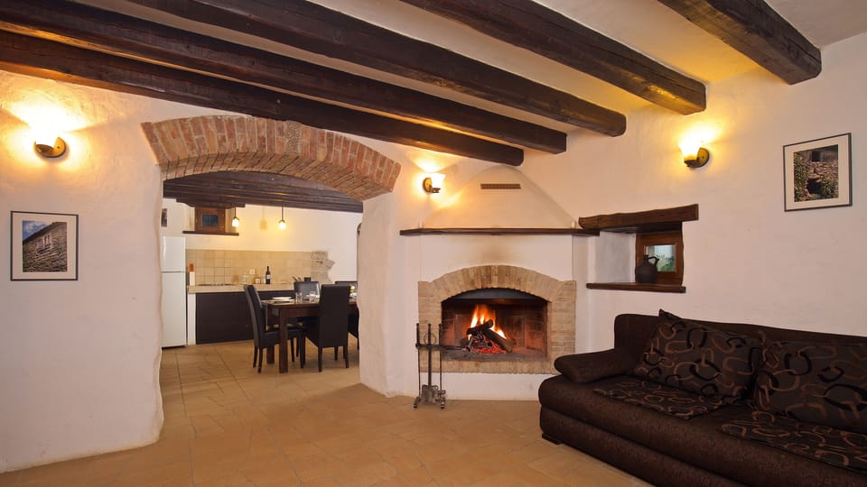 Stone House 5 | Lobby sitting area
