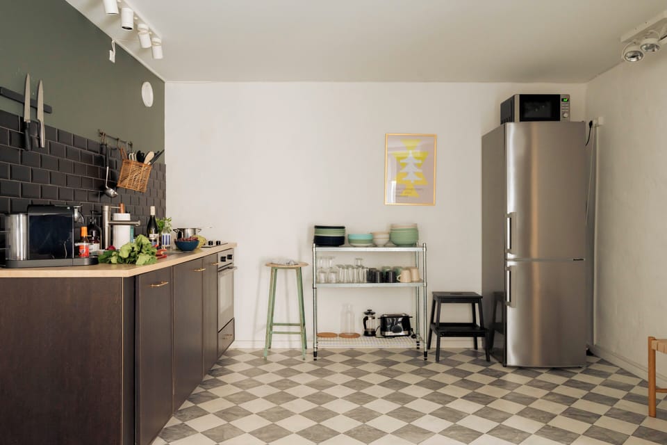 Design Apartment, 2 Bedrooms, Kitchen, Courtyard View (Amaliegade 43, 1st Floor) | Private kitchen | Fridge, microwave, oven, stovetop