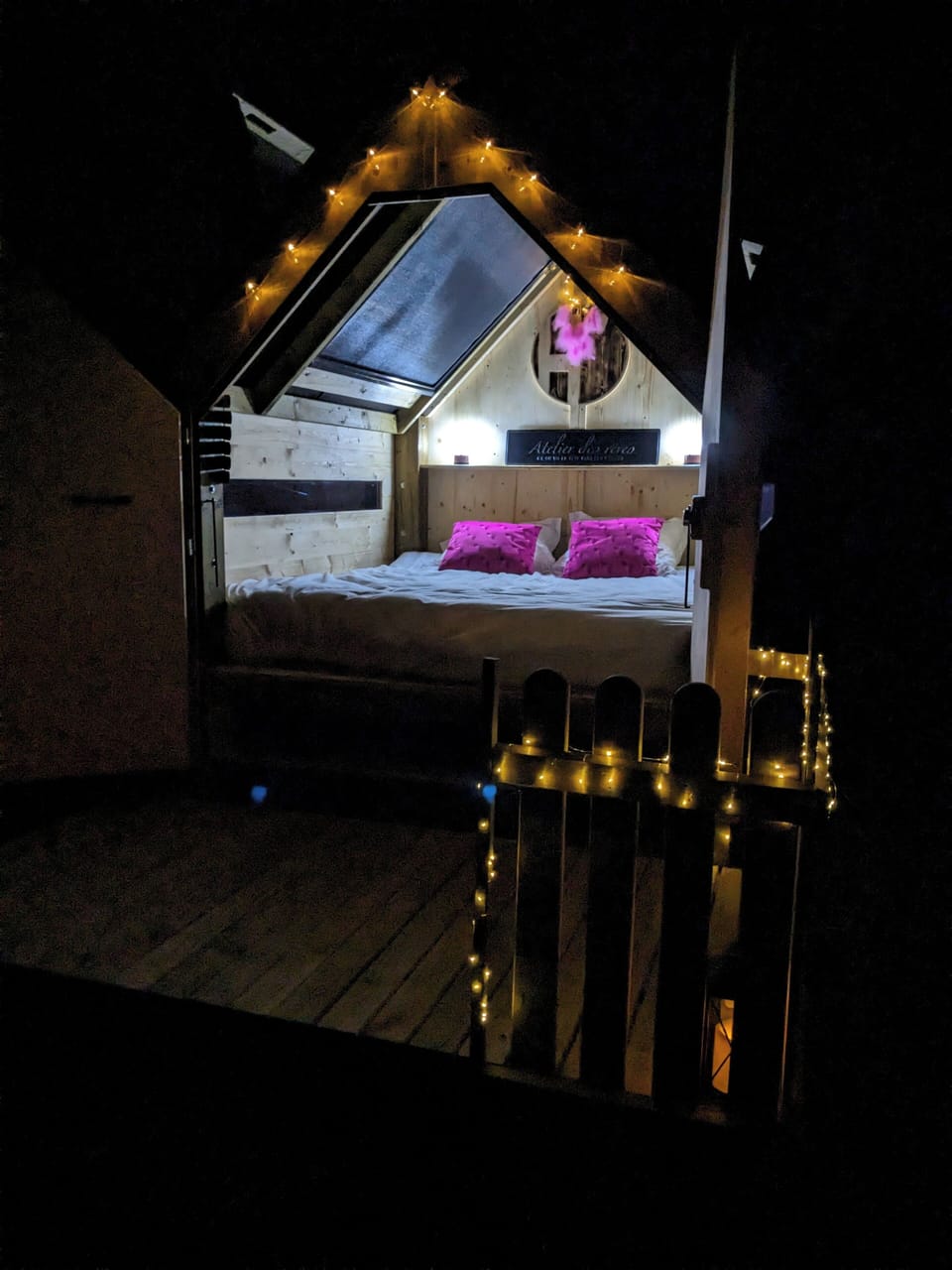 Romantic Cabin | 1 bedroom, premium bedding, minibar, individually decorated