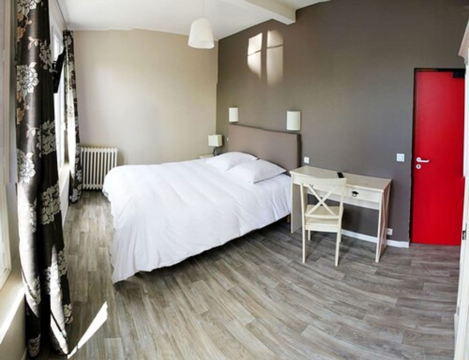 Comfort Double Room | Individually decorated, individually furnished, desk, blackout drapes