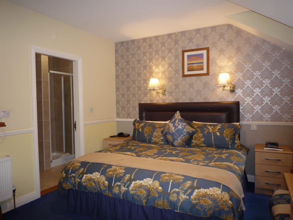 Double Room (Room Only) | Desk, soundproofing, iron/ironing board, free WiFi